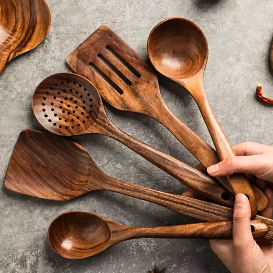 Kit Utensílios de Cozinha - Em Madeira Natural com Balde