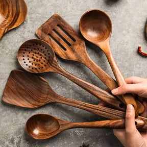 Kit Utensílios de Cozinha - Em Madeira Natural com Balde