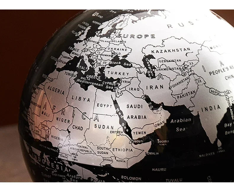 Globo Decorativo - Design Arquitetônico em ABs e Metal